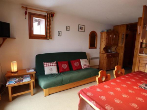 Duplex spacieux 6 pers. au cœur du village, proche des pistes, piscine l'été, équipements complets - FR-1-342-217